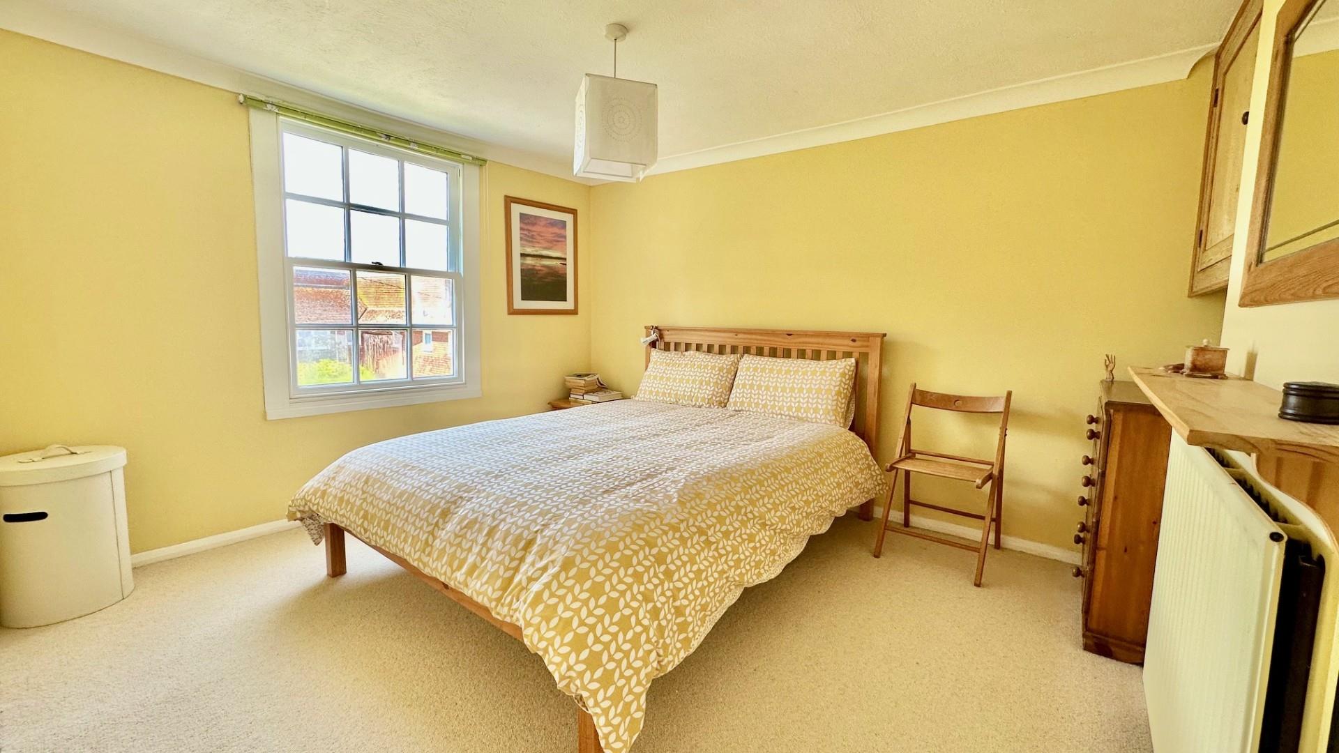 3 bed property in Woods Passage, Old Town, Hastings